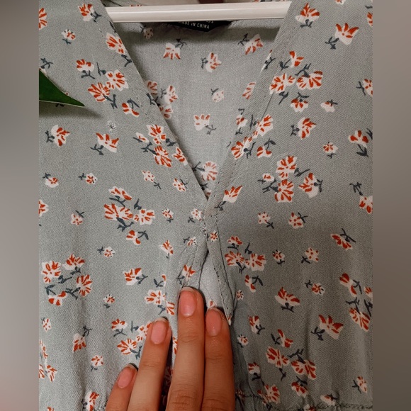 Blue Small Floral Pattern Layered Flowy Dress - Picture 7 of 12